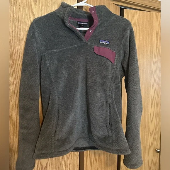 Patagonia Lightweight Pullover - Picture 2 of 3